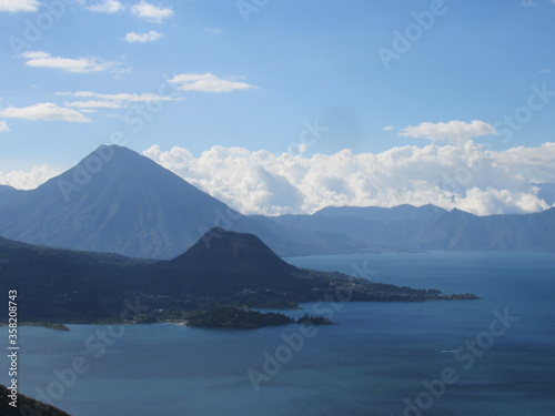 SAN LUCAS TOLIMAN - LAGO ATITLAN - GUATEMALA