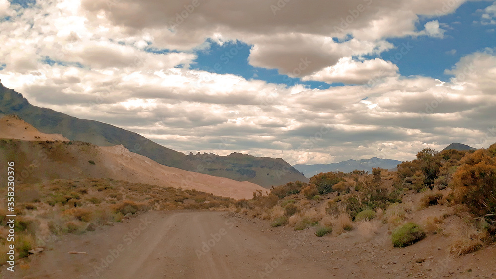 Zona central de la Cordillera de los Andes -  Malargüe - Frontera entre Argentina y Chile camino al Cerro Campanario 4