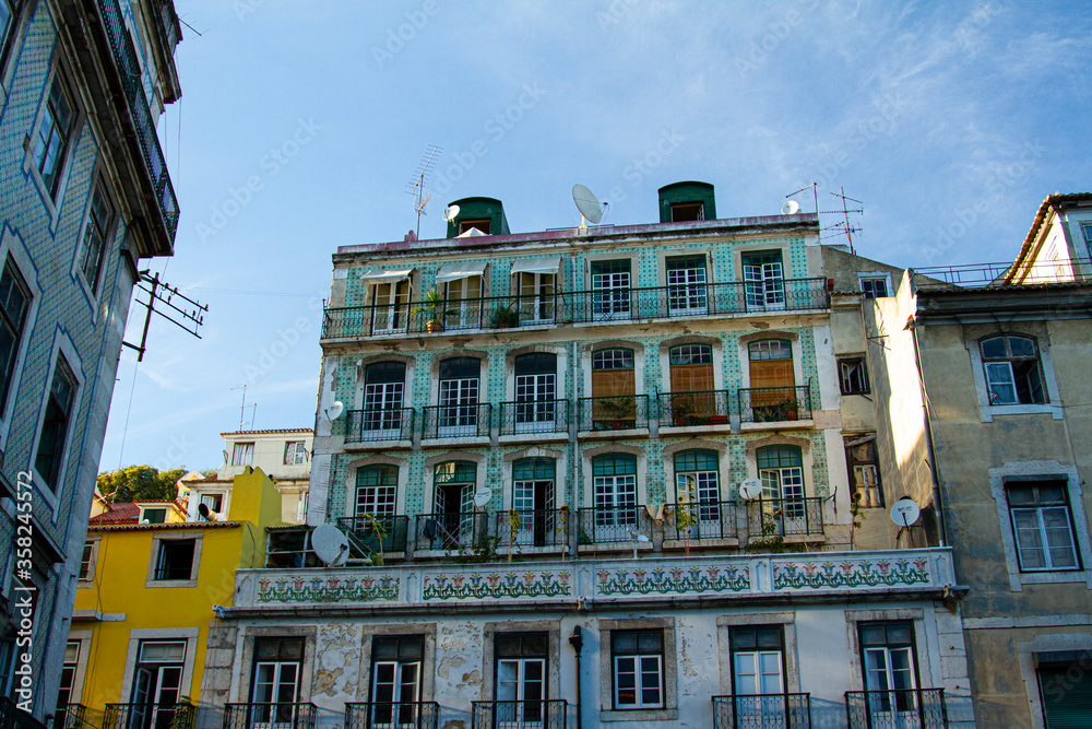 Fototapeta premium old apartment building in Lisbon/Portugal
