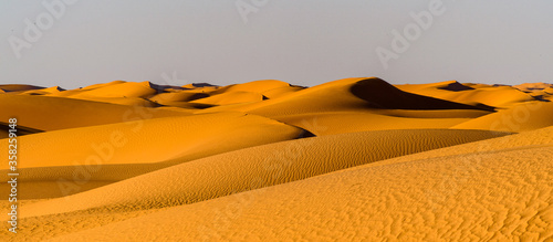 Leinwand Poster Amazing view of the Sahara desert