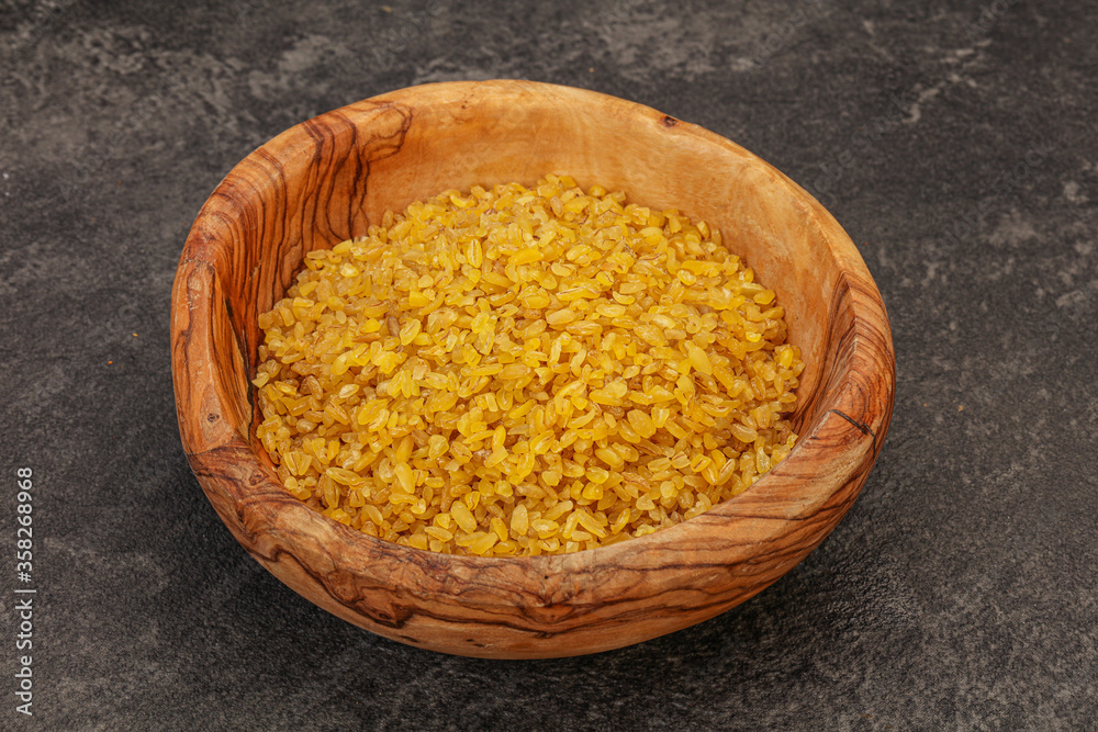 Vegetarian cuisine - dry bulgur for cooking