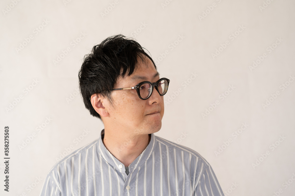Obraz premium 考える男