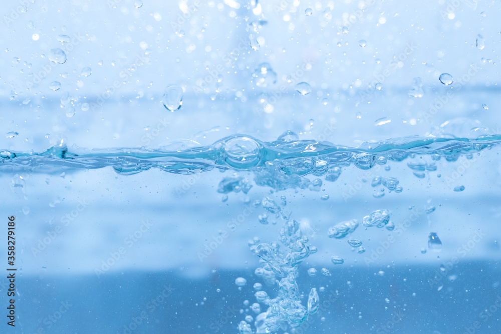 Water droplets moving in waves Water droplets moving in waves