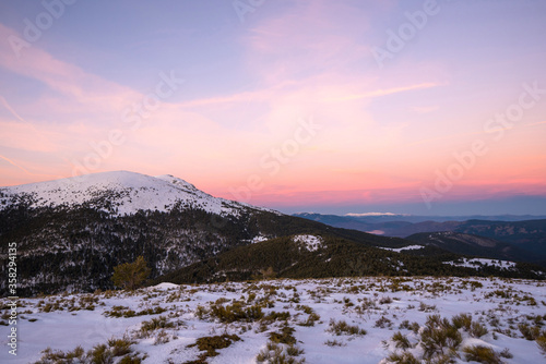 Foto Sunset in mountains
