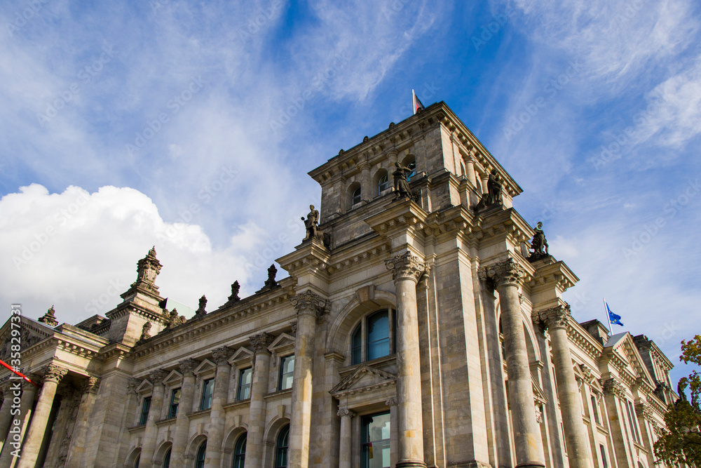 The Reichstag’s bears silent witness to the turbulent history of Berlin and is one of the city’s most significant historical buildings.