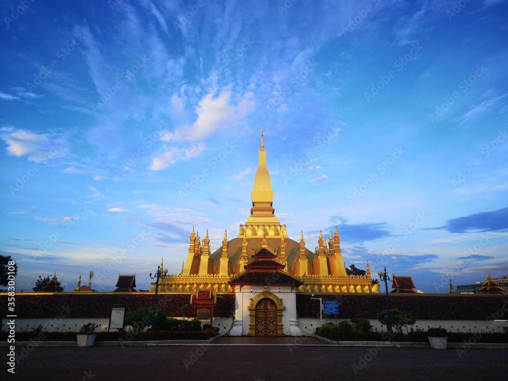 Naklejka premium Wat That Luang