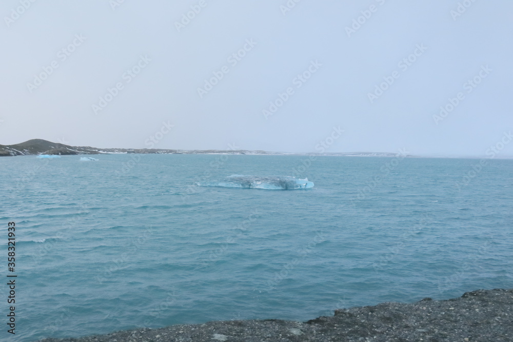 氷河のある風景