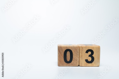 Cube and square set with number bullet point from 00 to 31