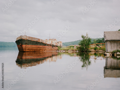 Shipwrecked photo