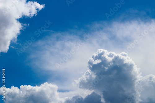 A beautiful cloud in the shape of a ram’s head against a blue sky