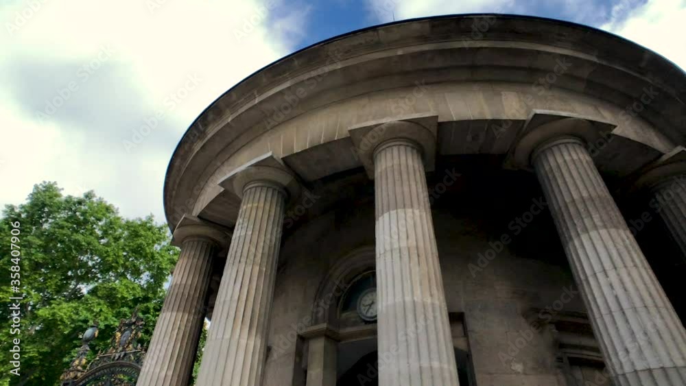 Neoclassical French Pavillon at Monceau Park Neoclassical French Pavillon at Monceau Park