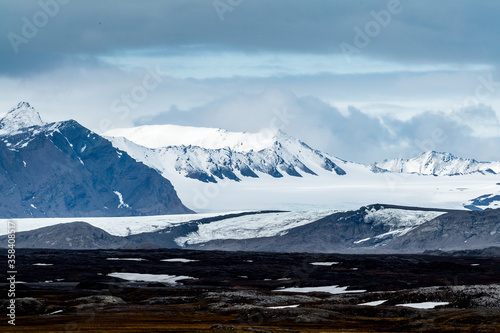 Snow mountain of the Svalbard archipelago © Anton Ivanov Photo
