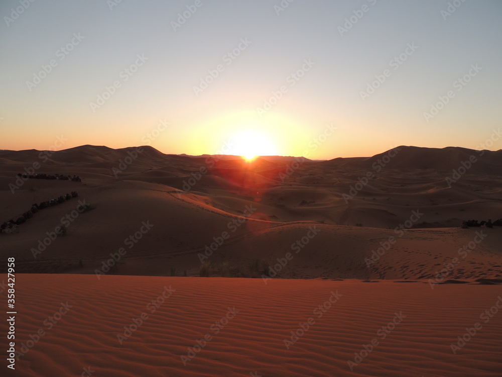 Atardecer en el desierto 