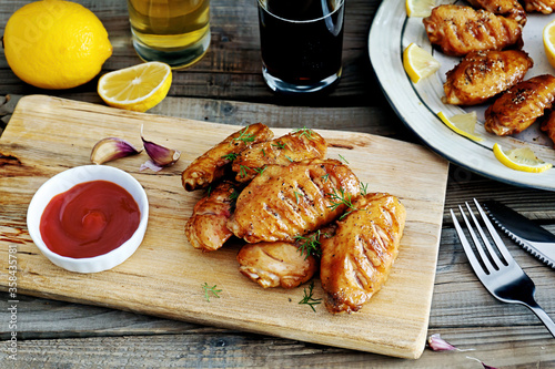Delicious Fried chicken wings.
