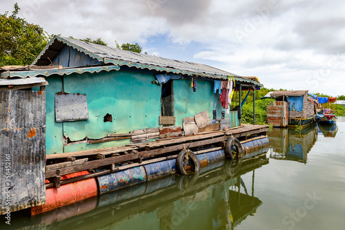 It's Floating village Chong Knies in Cambodia, Tonle Sap (Great lake) © Anton Ivanov Photo