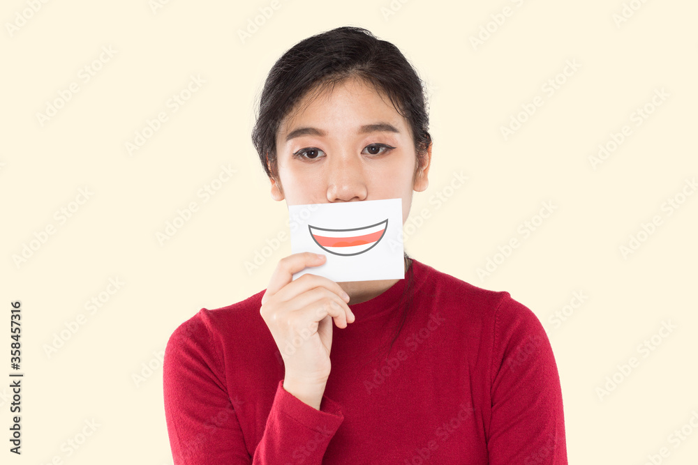 young asian woman holding happy emotion paper , advertising banner
young asian woman holding happy emotion paper , advertising banner