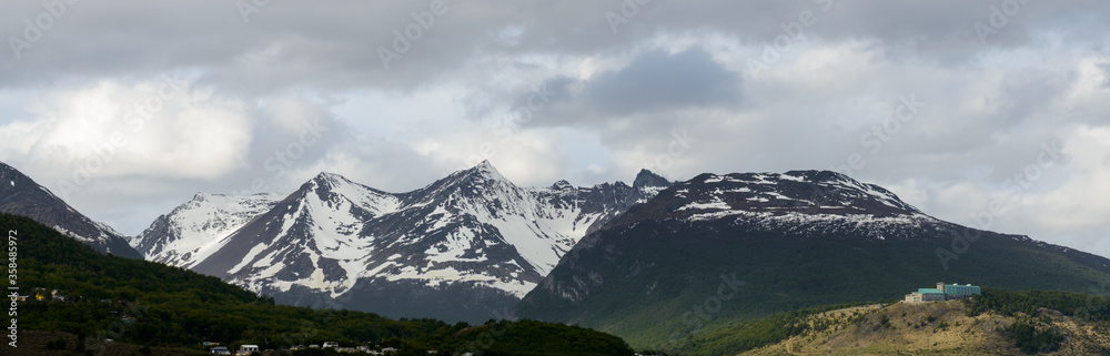 Obraz premium It's Mountains of Ushuaia, Argentina