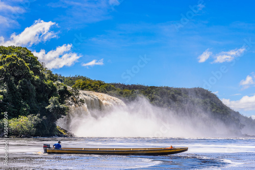 It's Boat sails in the Canaima Lagoon, Canaima National Park, UN photo