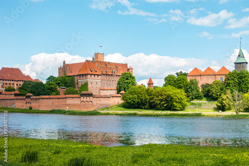 Malbork Zamek forteca rzeka średniowiecze