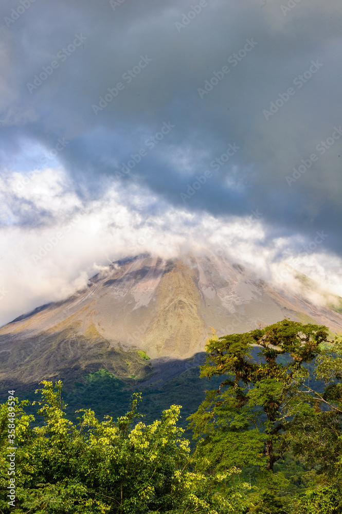 Naklejka premium It's Rock, cloud, dark time in Costa Rica