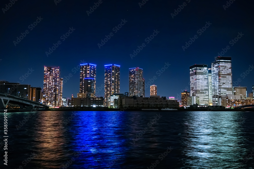 東京 晴海の高層マンション群 夜景 東京 晴海の高層マンション群 夜景