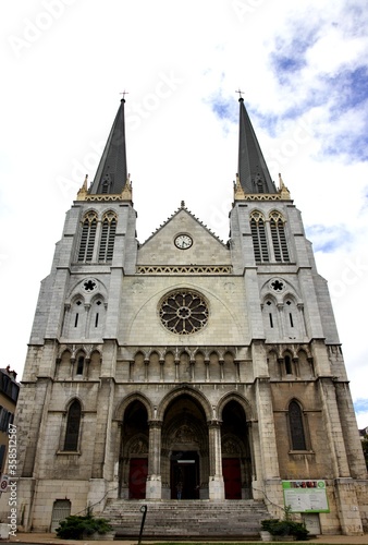 Pau église