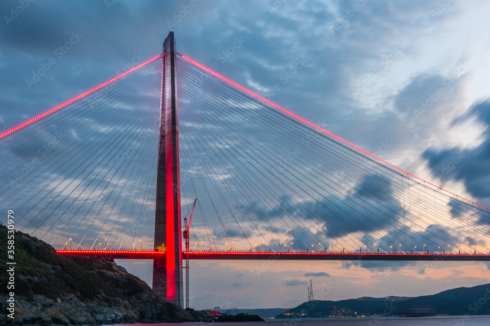 Obraz premium Yavuz Sultan Selim Bridge in Istanbul, Turkey.