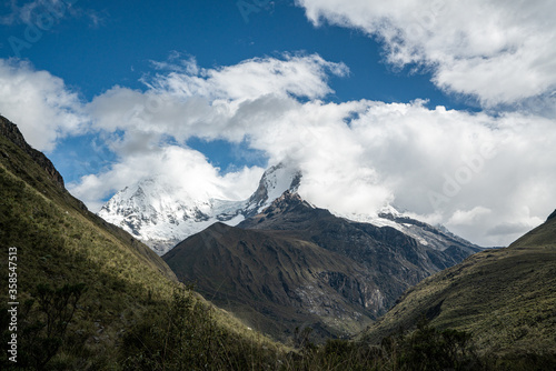 Fototapeta Naklejka Na Ścianę i Meble -  Huascaran mountain, Peru