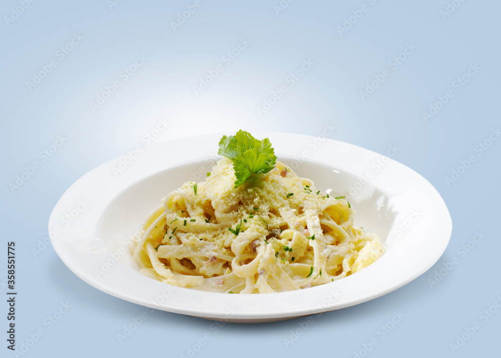 Delicious Fettucine Pasta. Spaghetti With Parmesan Delicious Fettucine Pasta. Spaghetti With Parmesan