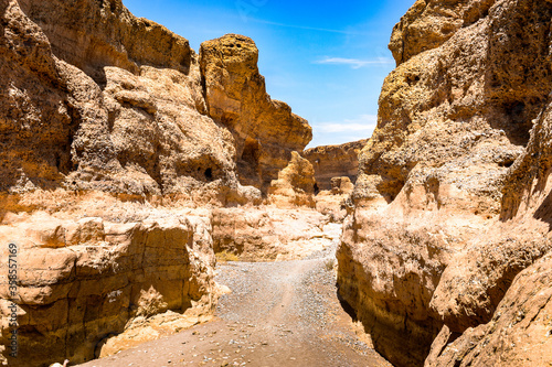 It's Sesriem Canyon, a natural canyon carved by the Tsauchab rivier in the sedimentary rock, Namibia