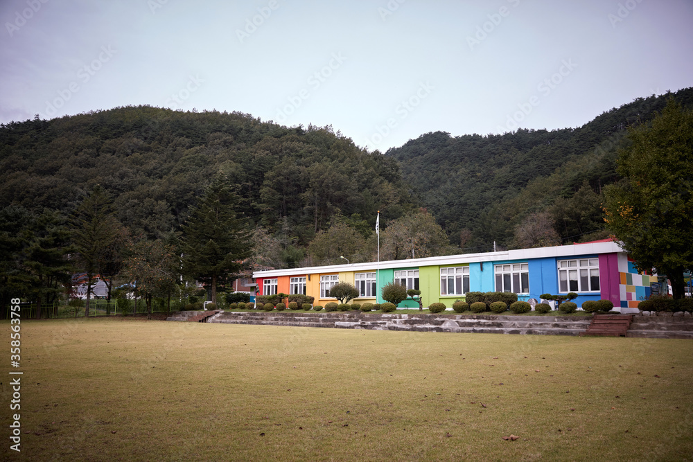 Obraz premium Elementary School in Yangyang-gun, South Korea. 