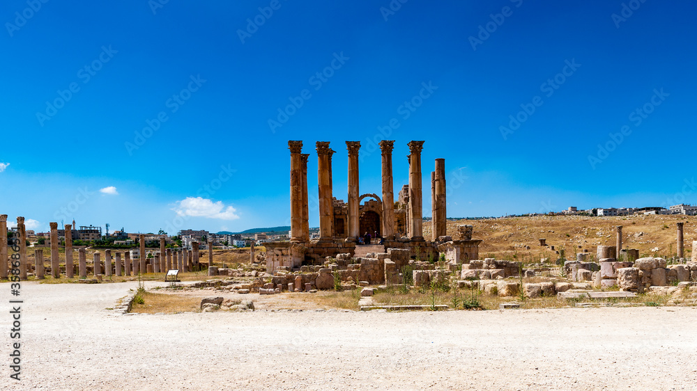 Fototapeta premium It's Artemis Temple, Ancient Roman city of Gerasa of Antiquity , modern Jerash, Jordan