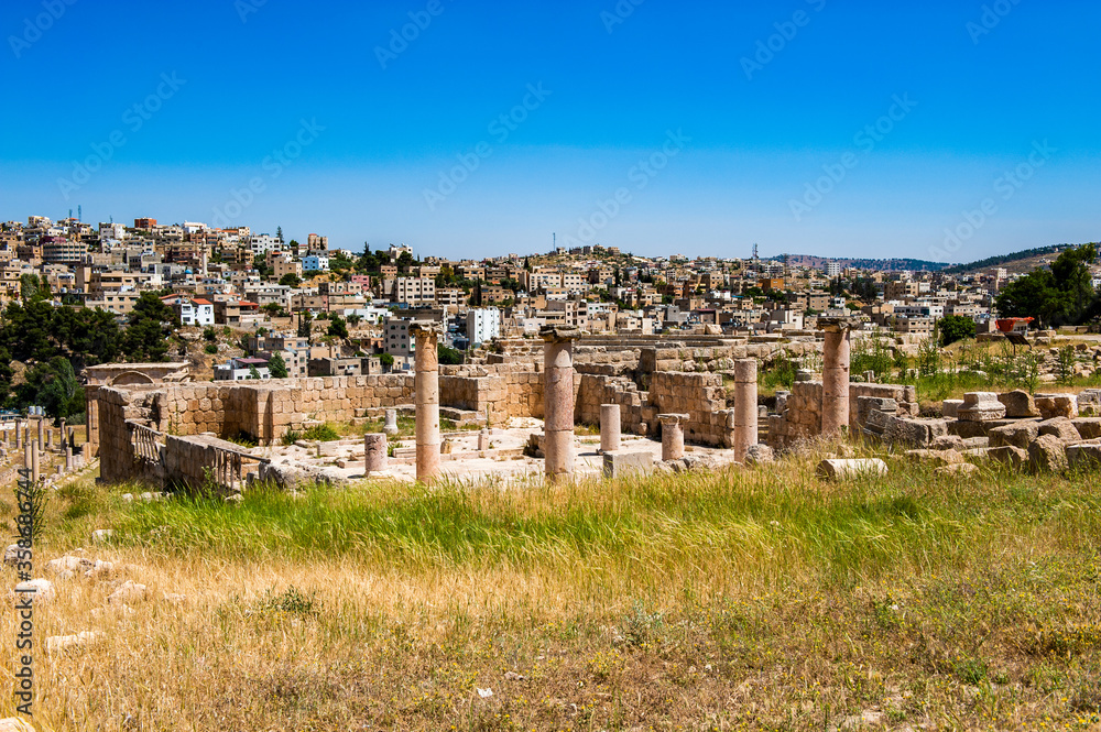 It's Ancient Roman city of Gerasa of Antiquity , modern Jerash, Jordan