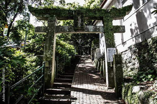 Shrine on a Hill in Nagasaki City_01