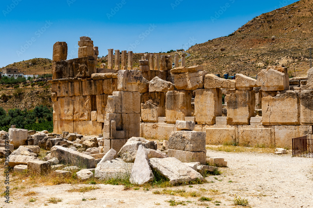 It's Qasr al Abd, a large ruin in Iraq Al Amir, Jordan.