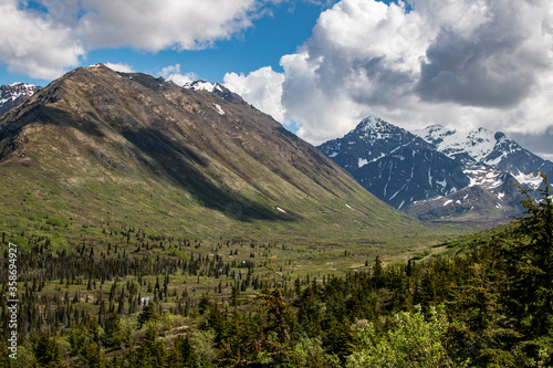 The South Fork Eagle River glacial valley looking southeast towards Cantata Peak © GenOne360