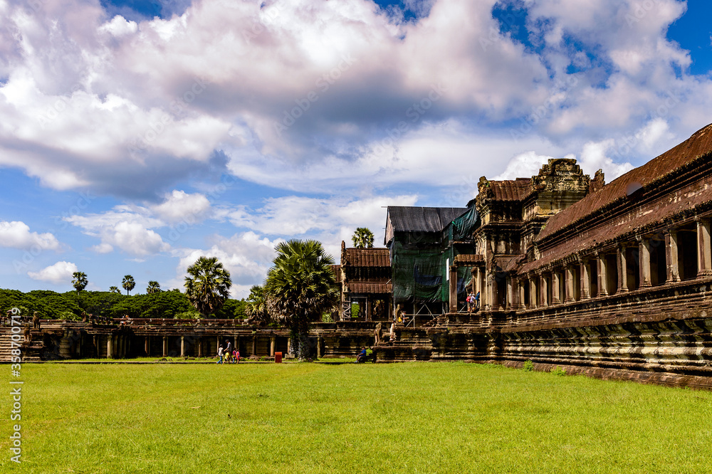 It's Khmer architecture of the Angkor Wat Territory in Cambodia