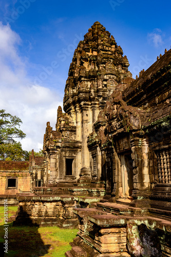 It s Banteay Samre  a temple at Angkor  Cambodia. It s named after the Samre  an ancient people of Indochina