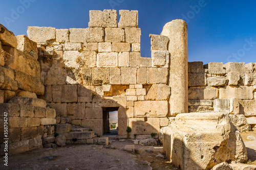 Murais de parede It's Ancient ruins of Baalbek, Lebanon