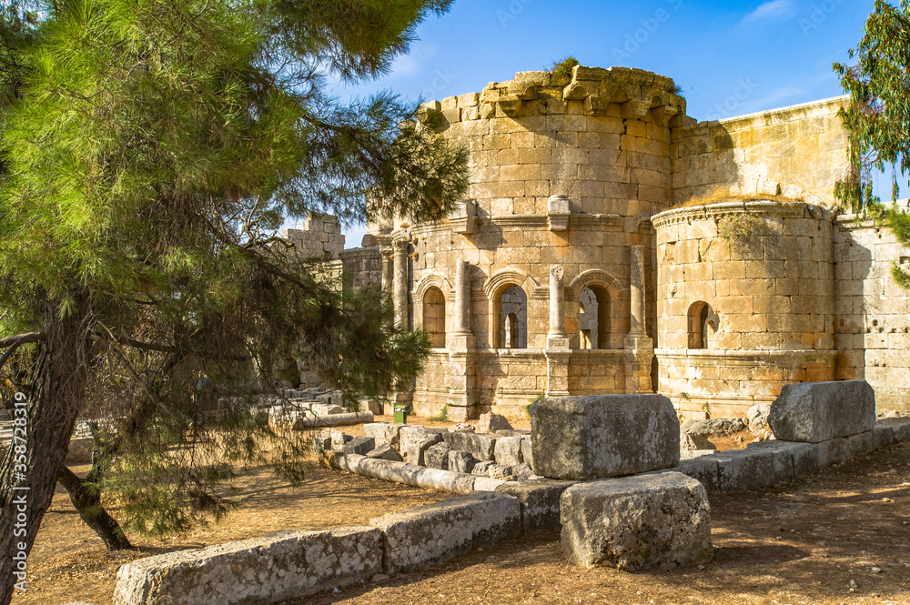 Fototapeta premium It's Rests of an ancient castle of Syria