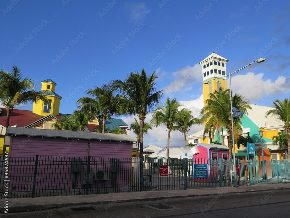 Obraz premium some buildings in Nassau in the month of February, Bahamas