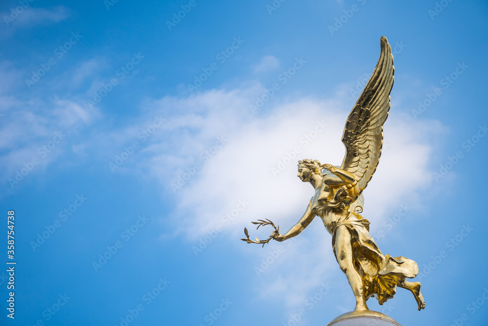 Fototapeta premium Source of victory Reims