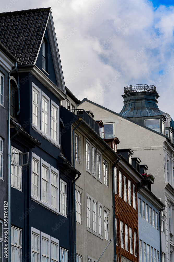 Obraz premium Architecture in the Nyhavn district in Copenhagen, the capital of Denmark