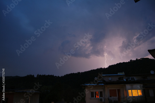 Obraz na płótnie Thunderstorm in the town of Berkovitsa w salonie