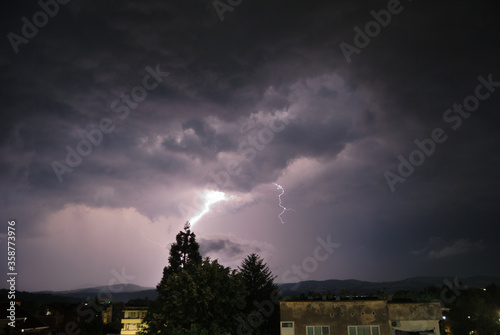 Obraz na płótnie Thunderstorm in the town of Berkovitsa w salonie