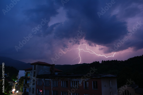 Obraz na płótnie Thunderstorm in the town of Berkovitsa w salonie