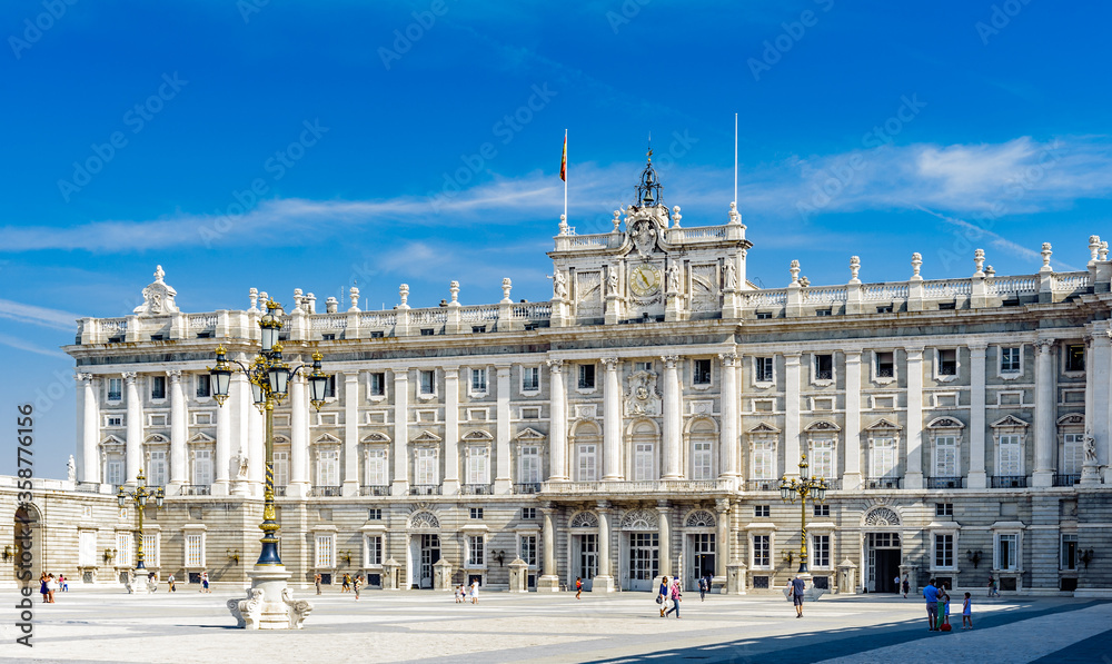 It's Palacio Real de Madrid (Royal Palace of Madrid), the official residence of the Spanish Royal Family at the city of Madrid