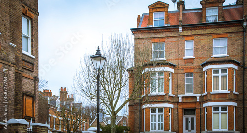 Canvas Print Upmarket residential properties in suburban London