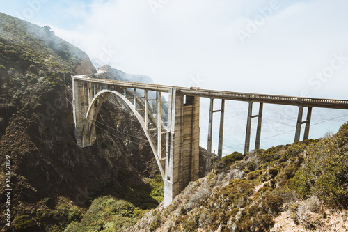 Obraz na płótnie Bixby Bridge along famous Highway 1, Big Sur, California, USA w salonie