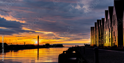 Dunkerque coucher de soleil heure bleu  photo